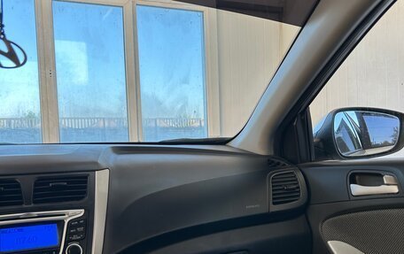 Hyundai Solaris II рестайлинг, 2011 год, 650 000 рублей, 8 фотография
