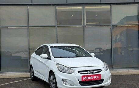 Hyundai Solaris II рестайлинг, 2011 год, 535 000 рублей, 2 фотография