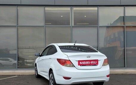Hyundai Solaris II рестайлинг, 2011 год, 535 000 рублей, 5 фотография