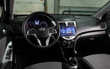 Hyundai Solaris II рестайлинг, 2014 год, 995 000 рублей, 6 фотография