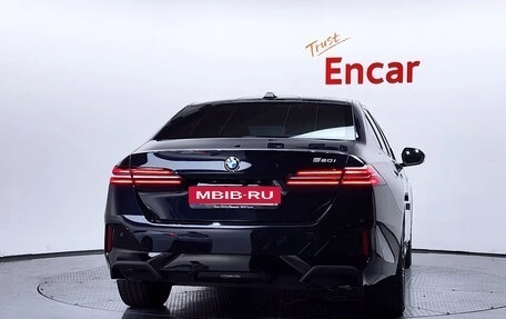 BMW 5 серия, 2023 год, 6 900 000 рублей, 4 фотография