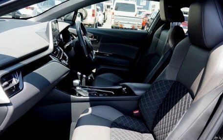 Toyota C-HR I рестайлинг, 2020 год, 1 718 000 рублей, 14 фотография