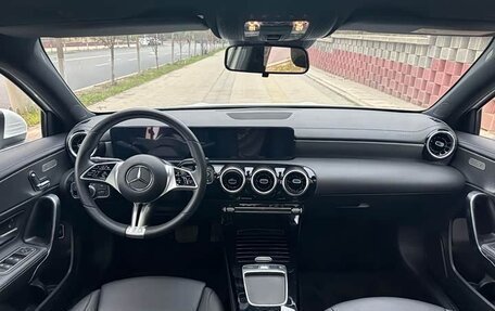 Mercedes-Benz A-Класс, 2023 год, 1 580 000 рублей, 8 фотография
