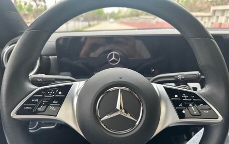 Mercedes-Benz A-Класс, 2023 год, 1 580 000 рублей, 9 фотография