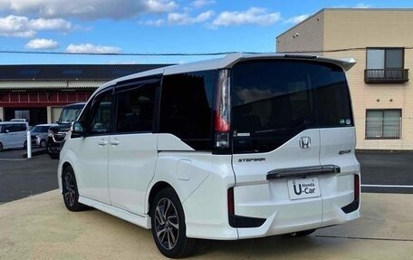 Honda Stepwgn IV, 2021 год, 2 480 000 рублей, 5 фотография