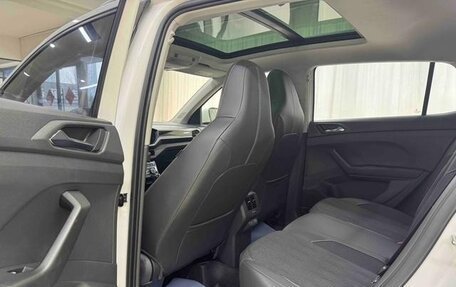 Volkswagen T-Cross I, 2022 год, 1 600 000 рублей, 14 фотография
