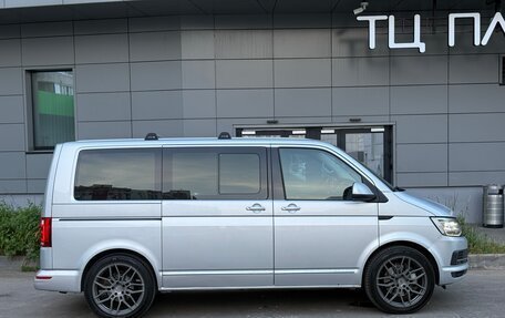 Volkswagen Multivan T6 рестайлинг, 2015 год, 2 700 000 рублей, 4 фотография
