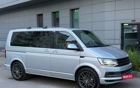 Volkswagen Multivan T6 рестайлинг, 2015 год, 2 700 000 рублей, 3 фотография