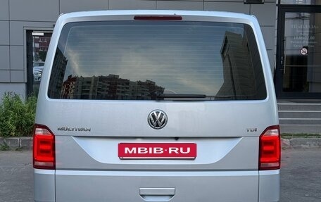 Volkswagen Multivan T6 рестайлинг, 2015 год, 2 700 000 рублей, 7 фотография