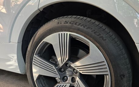 Audi e-tron I, 2019 год, 3 300 000 рублей, 3 фотография