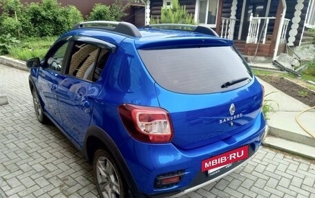 Renault Sandero II рестайлинг, 2019 год, 900 000 рублей, 7 фотография