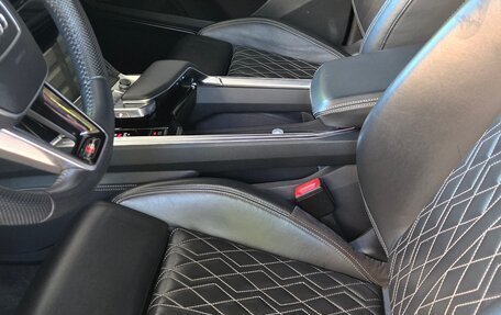 Audi e-tron I, 2019 год, 3 300 000 рублей, 4 фотография