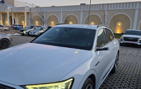 Audi e-tron I, 2019 год, 3 300 000 рублей, 16 фотография