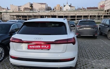 Audi e-tron I, 2019 год, 3 300 000 рублей, 15 фотография