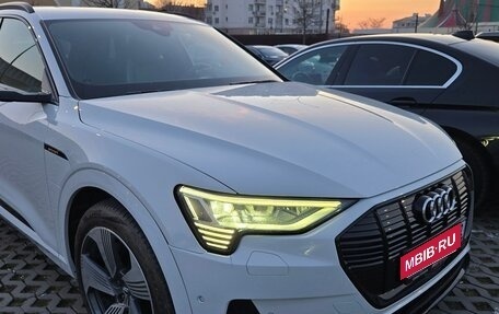 Audi e-tron I, 2019 год, 3 300 000 рублей, 17 фотография