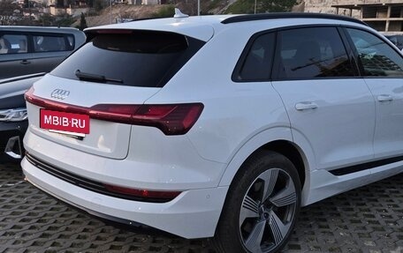 Audi e-tron I, 2019 год, 3 300 000 рублей, 22 фотография