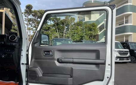 Suzuki Jimny, 2023 год, 1 559 000 рублей, 21 фотография