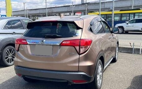 Honda Vezel, 2018 год, 1 315 000 рублей, 3 фотография