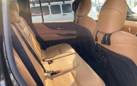 Lexus LX, 2025 год, 17 000 000 рублей, 10 фотография