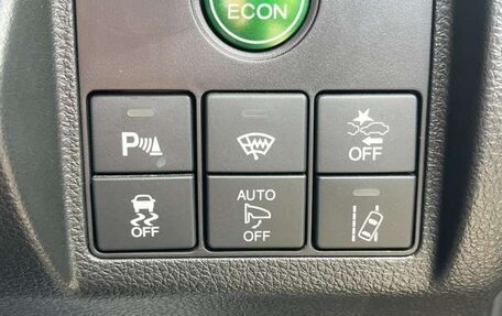Honda Vezel, 2018 год, 1 315 000 рублей, 10 фотография