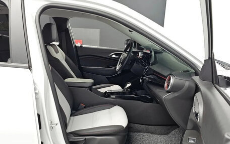 Chevrolet Trax, 2024 год, 1 667 000 рублей, 8 фотография