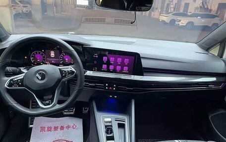 Volkswagen Golf VIII, 2023 год, 1 458 000 рублей, 10 фотография