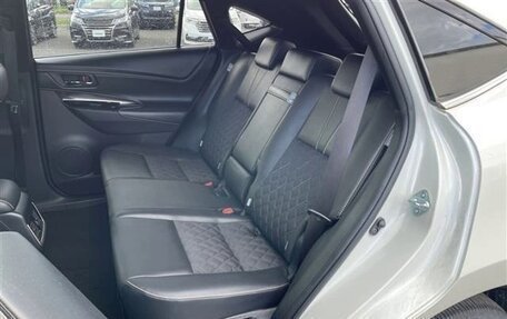 Toyota Harrier, 2019 год, 1 900 000 рублей, 16 фотография