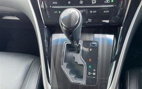 Toyota Harrier, 2019 год, 1 900 000 рублей, 24 фотография