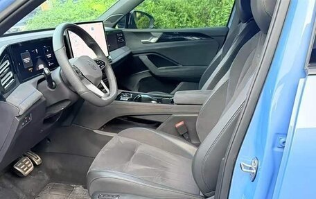 Volkswagen Tiguan, 2025 год, 4 200 000 рублей, 4 фотография