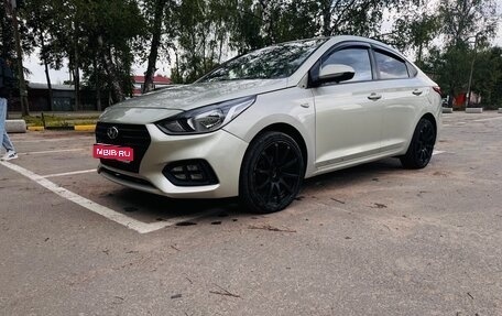 Hyundai Solaris II рестайлинг, 2018 год, 1 100 000 рублей, 1 фотография