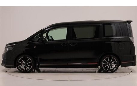 Toyota Voxy III, 2020 год, 2 350 000 рублей, 4 фотография