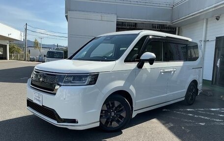 Honda Stepwgn, 2023 год, 2 520 000 рублей, 1 фотография