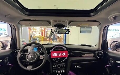 MINI Hatch, 2022 год, 1 780 005 рублей, 8 фотография