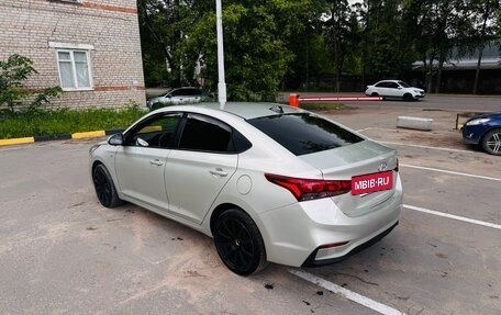 Hyundai Solaris II рестайлинг, 2018 год, 1 100 000 рублей, 11 фотография
