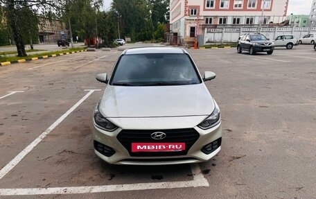 Hyundai Solaris II рестайлинг, 2018 год, 1 100 000 рублей, 3 фотография