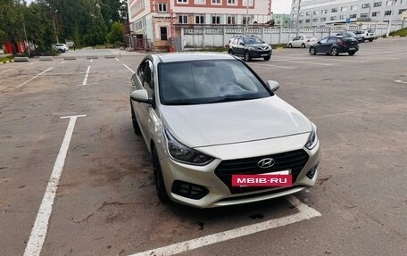 Hyundai Solaris II рестайлинг, 2018 год, 1 100 000 рублей, 4 фотография