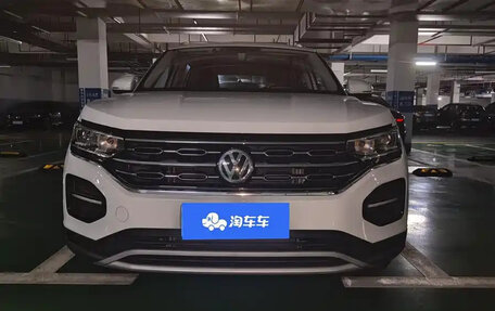 Volkswagen T-Roc I, 2023 год, 1 400 123 рублей, 2 фотография