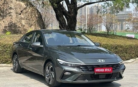 Hyundai Elantra, 2022 год, 1 350 000 рублей, 3 фотография