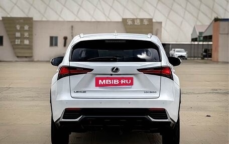 Lexus NX I, 2021 год, 2 600 000 рублей, 6 фотография