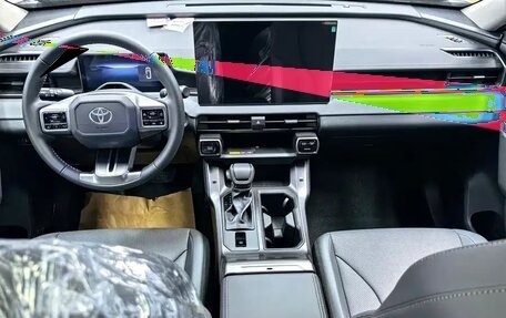 Toyota RAV4, 2025 год, 4 050 005 рублей, 9 фотография