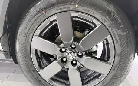 Toyota RAV4, 2025 год, 4 060 005 рублей, 25 фотография