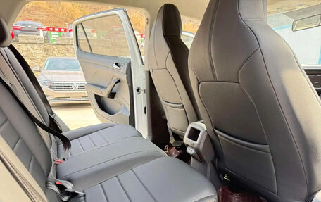 Volkswagen T-Cross I, 2022 год, 1 275 003 рублей, 9 фотография