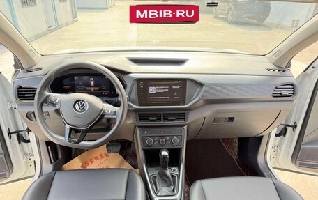 Volkswagen T-Cross I, 2022 год, 1 275 003 рублей, 7 фотография