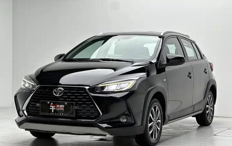 Toyota Yaris XP150 рестайлинг, 2021 год, 1 042 000 рублей, 3 фотография