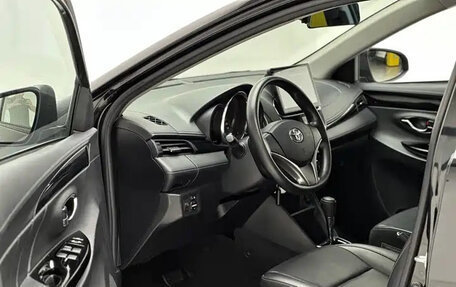 Toyota Yaris XP150 рестайлинг, 2021 год, 1 042 000 рублей, 15 фотография