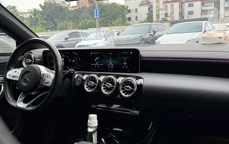 Mercedes-Benz CLA, 2019 год, 1 310 000 рублей, 9 фотография