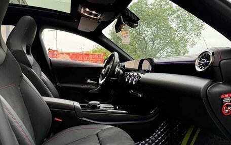 Mercedes-Benz CLA, 2019 год, 1 348 000 рублей, 12 фотография