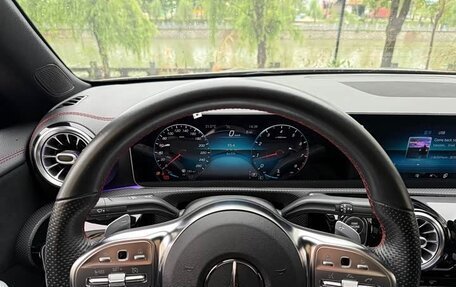 Mercedes-Benz CLA, 2019 год, 1 348 000 рублей, 11 фотография