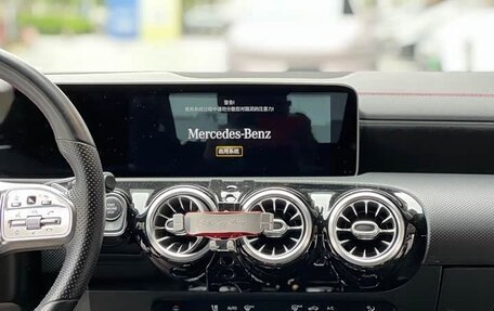 Mercedes-Benz CLA, 2019 год, 1 340 000 рублей, 11 фотография