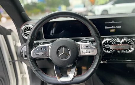 Mercedes-Benz CLA, 2019 год, 1 340 000 рублей, 10 фотография